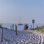 Aparthotel Zingst 4*