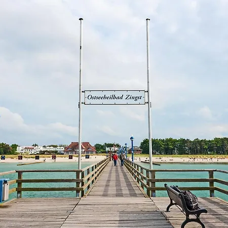 Aparthotel Zingst 4*