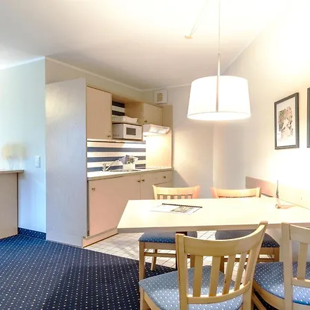 Aparthotel Zingst 4* 青斯特